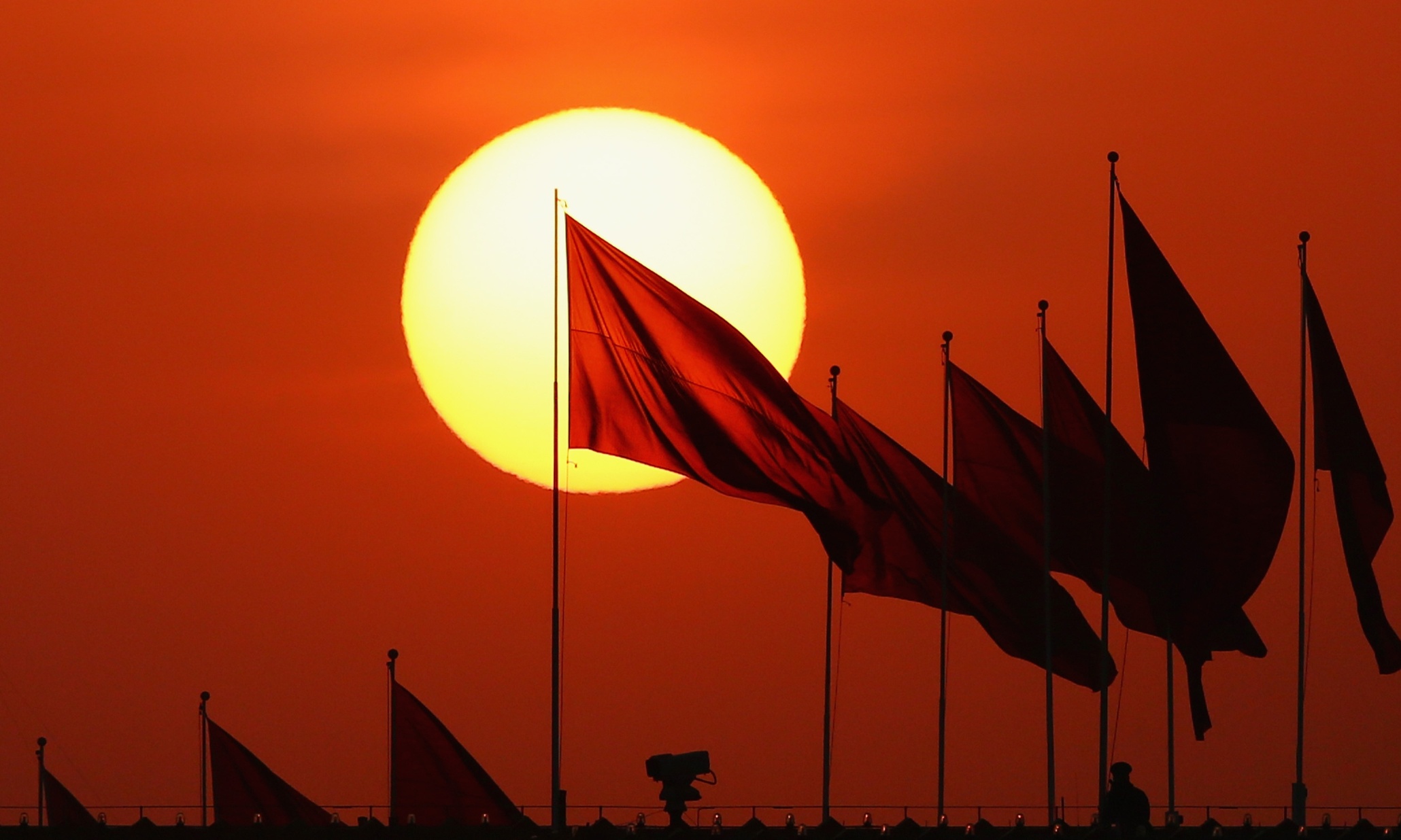 can avoid   collision course ╟ if the us gives up its empire