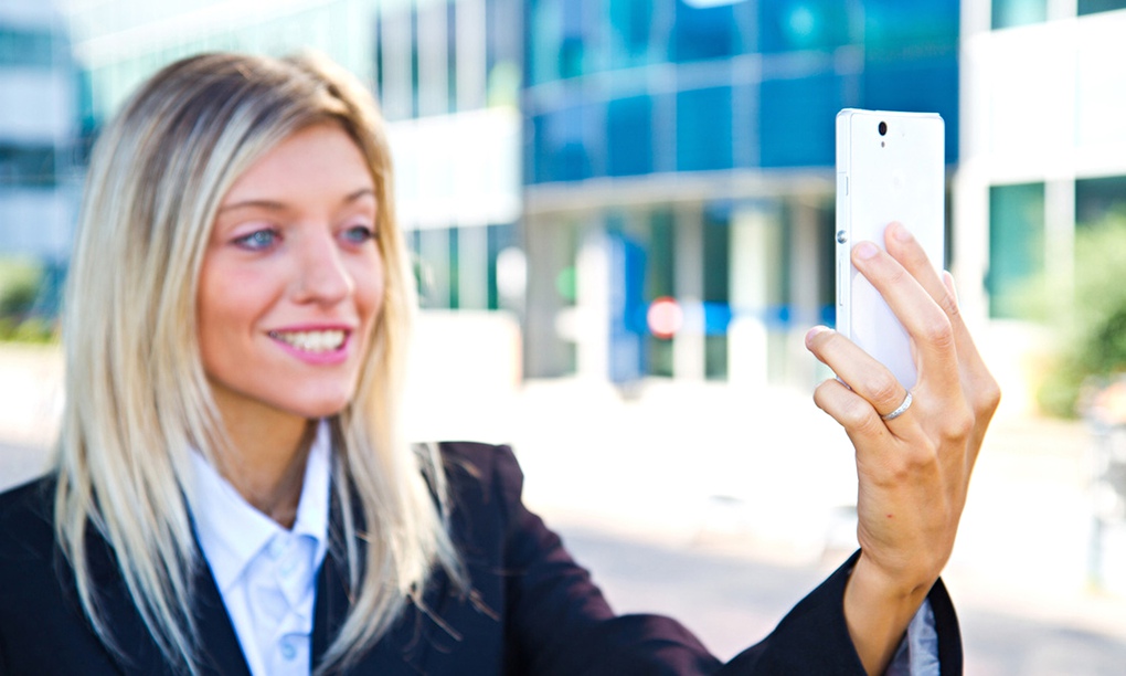 Job hunting, Tinder style – must have thumb, no experience required