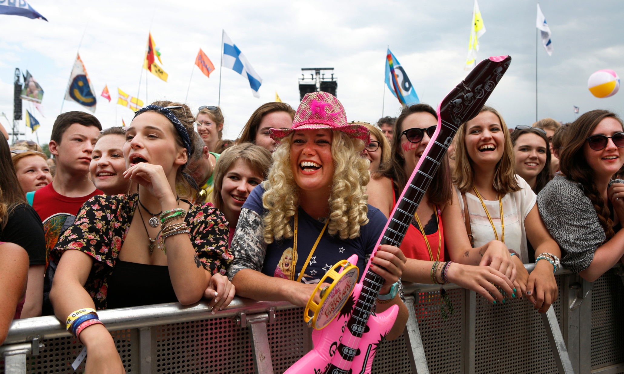 Glastonbury 2015: the full-line up for the main stages