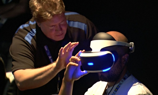 E3 2015: Virtual reality headsets from Oculus, Microsoft and Sony game it out – video