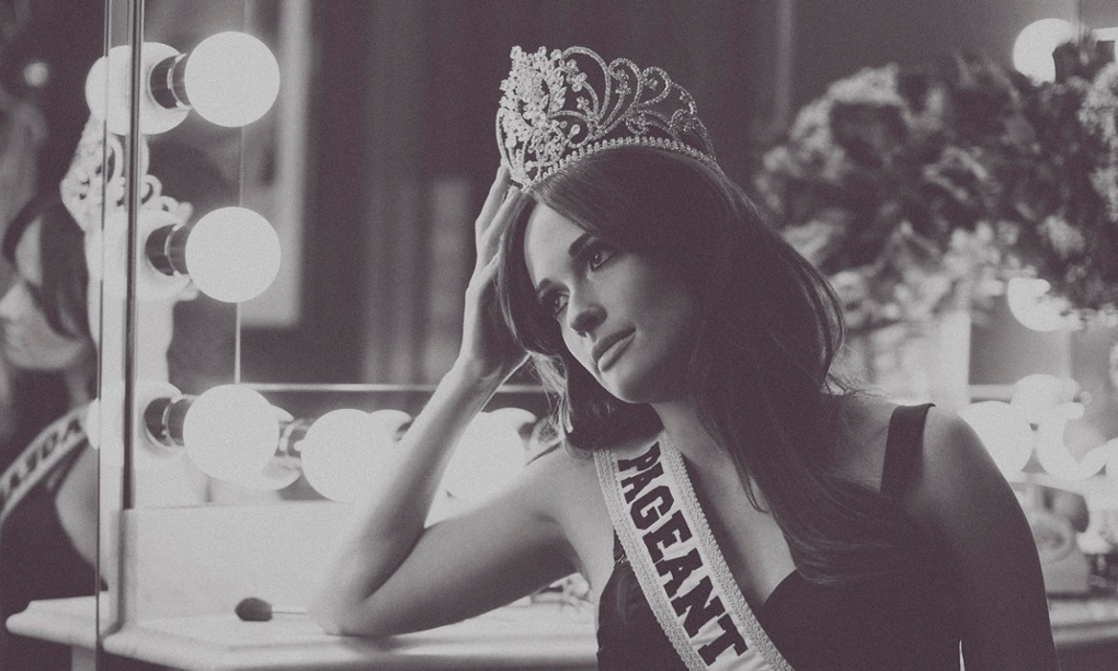 Kacey Musgraves: Pageant Material review – country princess files down her spikes