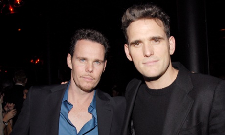 Kevin Dillon (left) with his brother Matt in 2006.