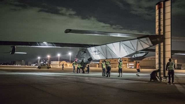 Solar-powered plane lands in Hawaii after flight from Japan
