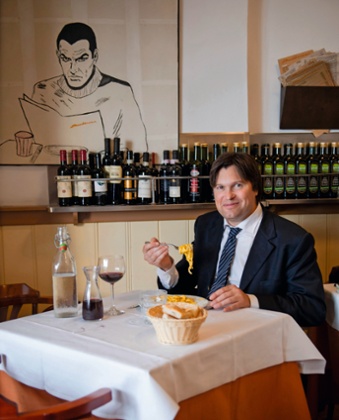 andrea zazzara having lunch in rome