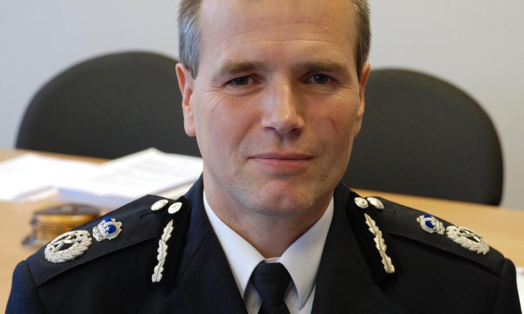 M9 crash deaths prompt urgent review of Police Scotland call handling - The Guardian