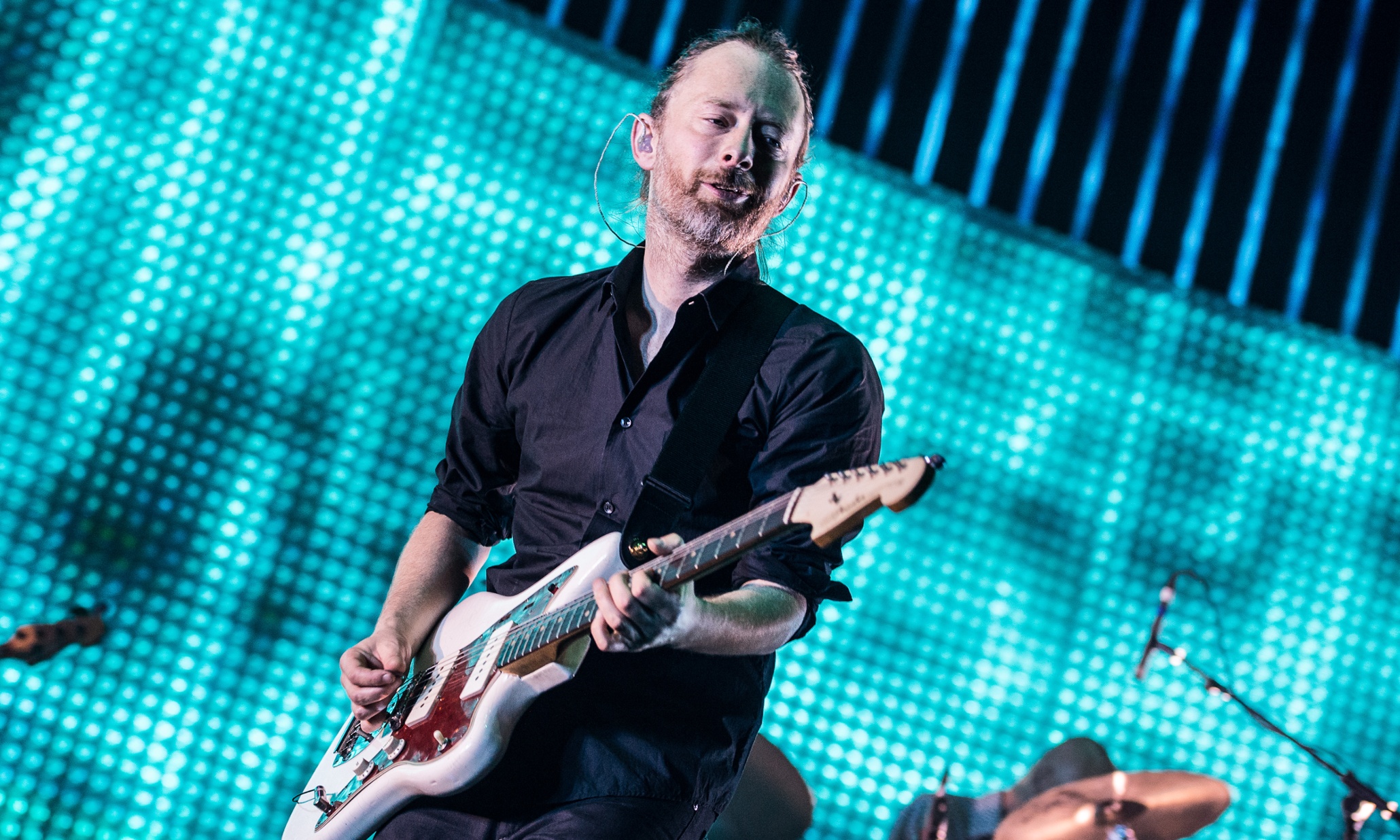 Nobody does it, better: Bond theme betting suspended after punter tries to put £15,000 on Radiohead