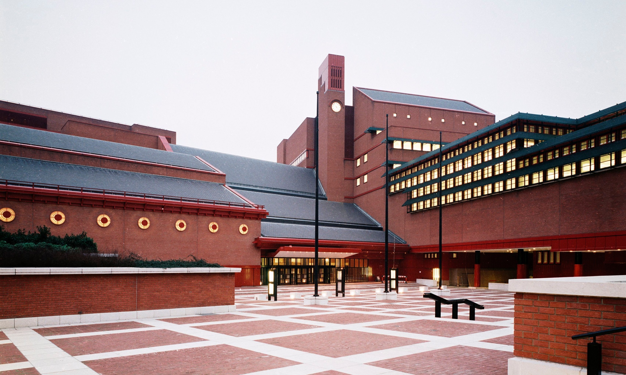 british-library-awarded-grade-i-listed-building-status-books-the