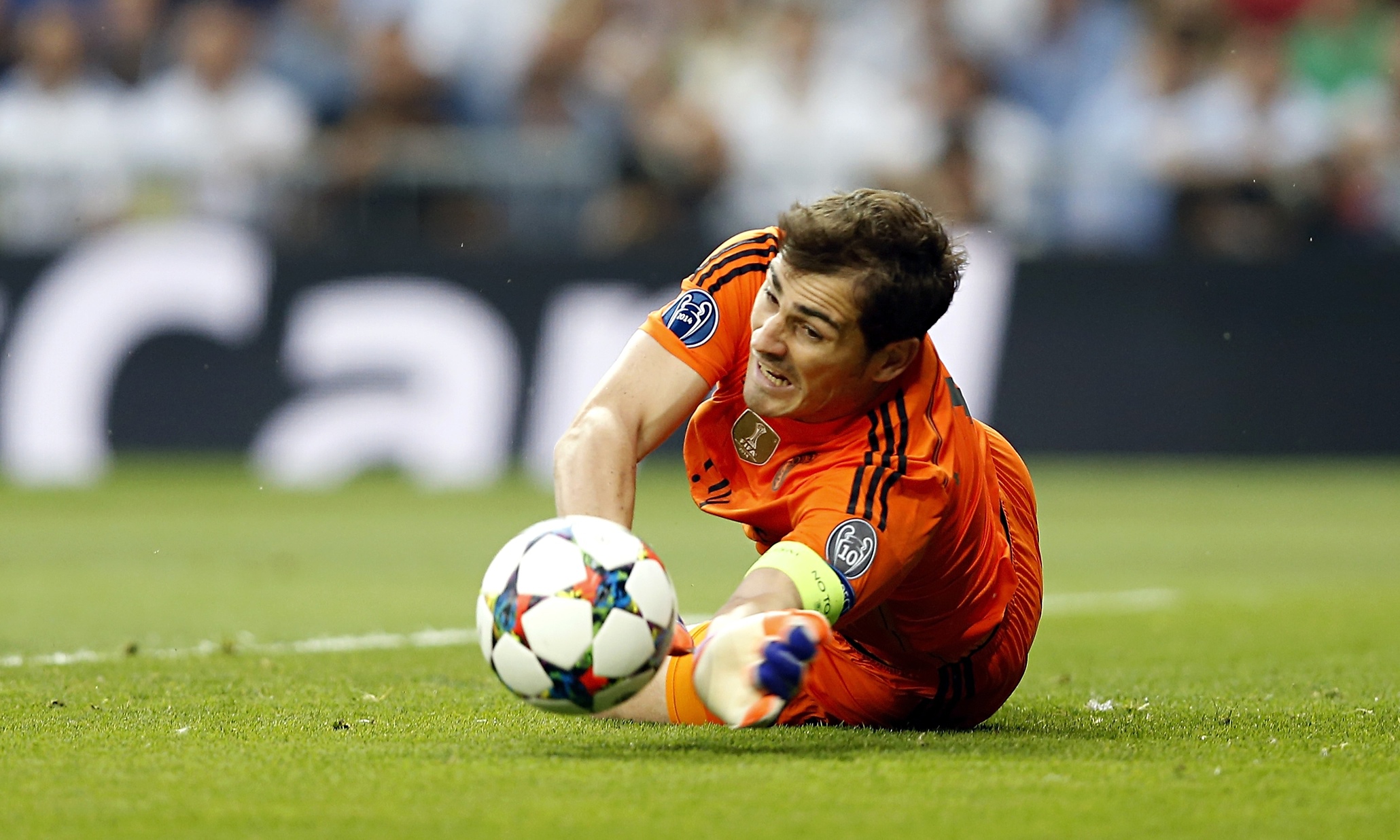 Iker Casillas nears Real Madrid exit after Porto lodge bid for goalkeeper