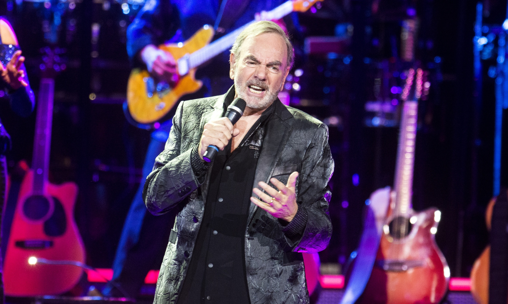 Neil Diamond review – a show so smooth it could be on rails