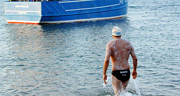 David Walliams entering the English Channel at the start of his cross-channel swim 4th July 2006