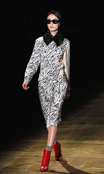 Paris FW - Tuesday shows: The Dries Van Noten Autumn/Winter 2011 show, Paris fashion week