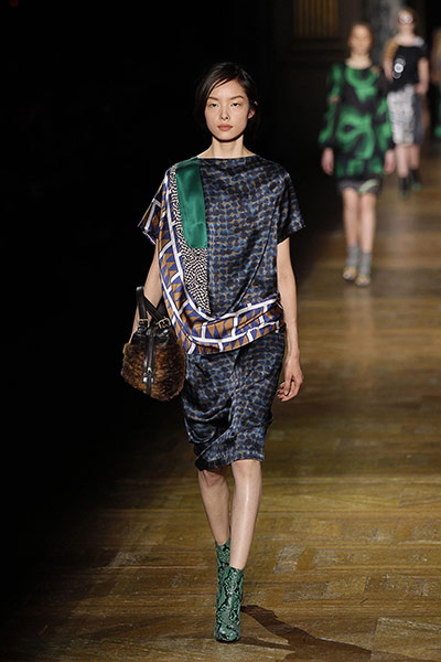 Paris FW - Tuesday shows: The Dries Van Noten Autumn/Winter 2011 show, Paris fashion week
