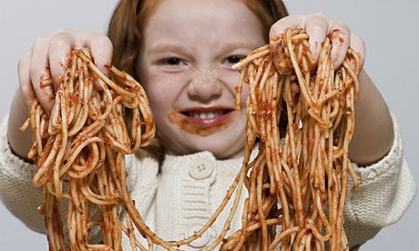 [Image: Girl-holding-spaghetti-009.jpg]
