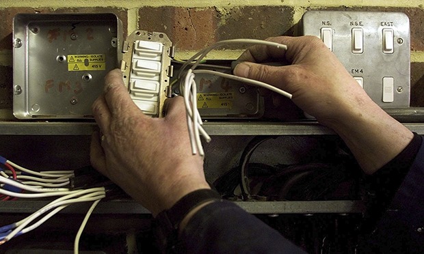 Former electrician on industry blacklist offered £60,000 payout