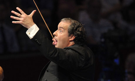 Juanjo Mena conducts the BBC Philharmonic at the Proms, July 2013