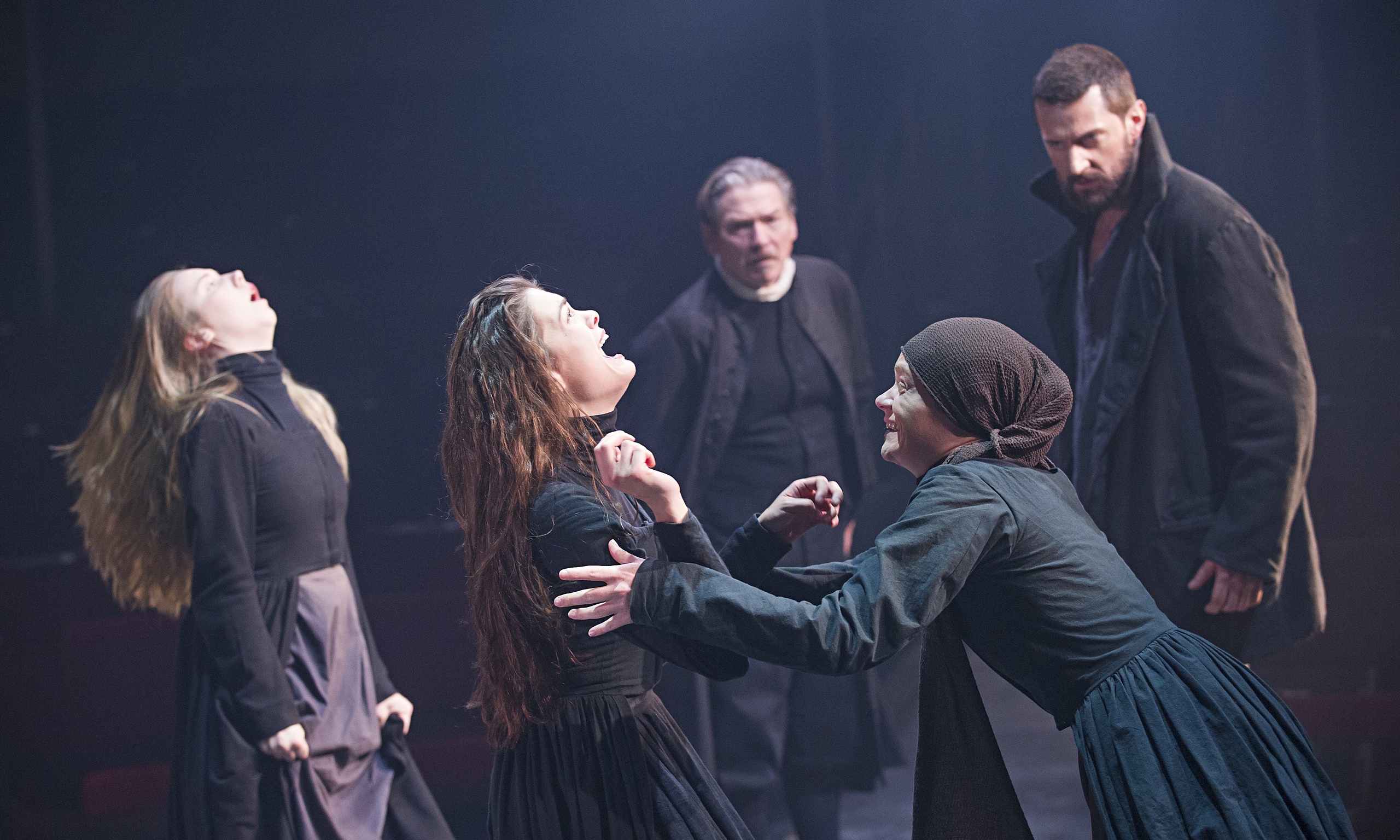 the-crucible-review-an-engrossing-fiery-evening-stage-the-guardian