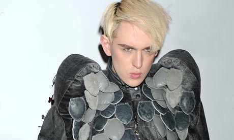 Patrick-Wolf-in-his-leath-001.jpg