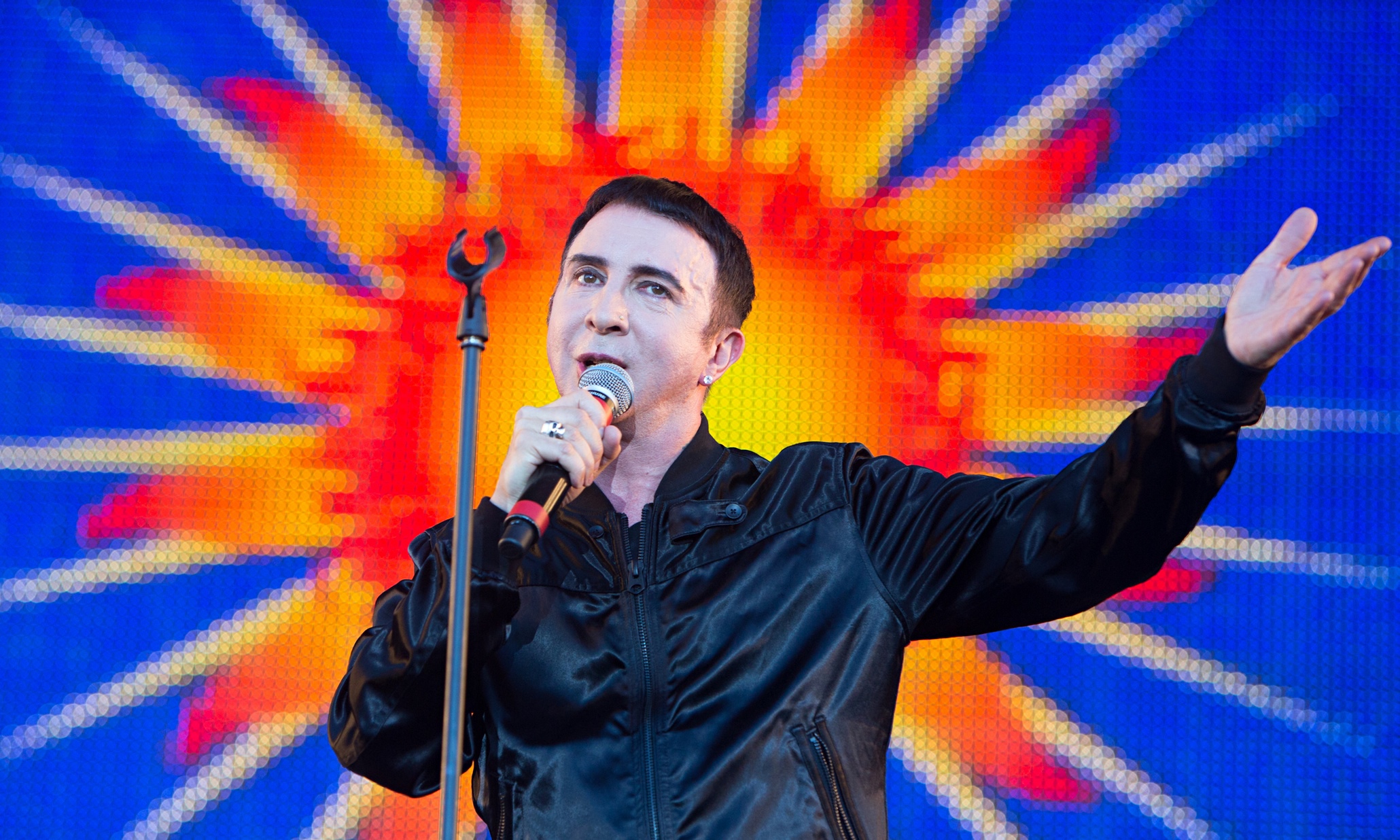 Marc Almond: The Velvet Trail review – swooningly melancholic