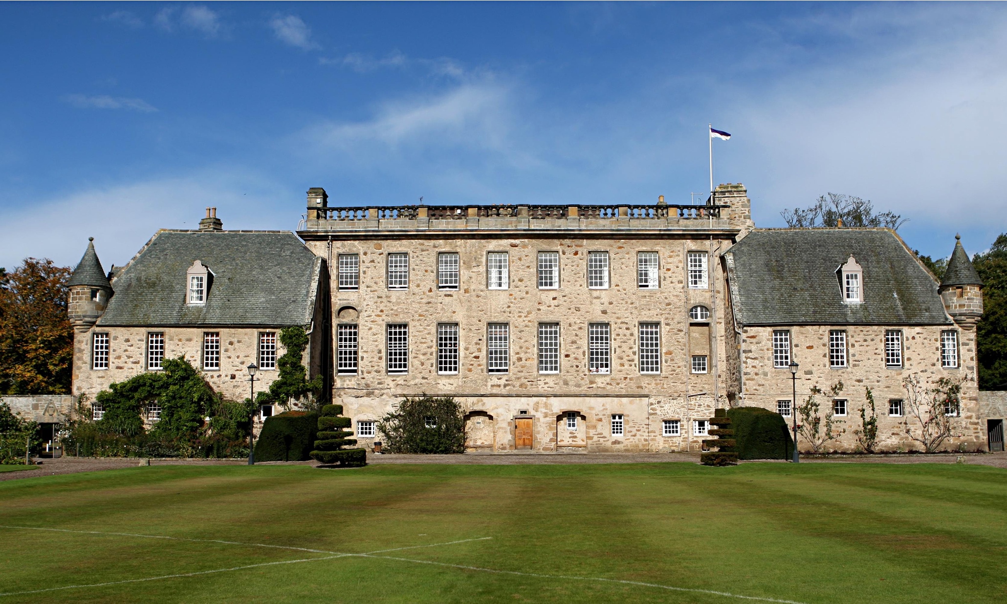 gordonstoun-junior-school-linked-to-child-sex-abuse-allegations-uk