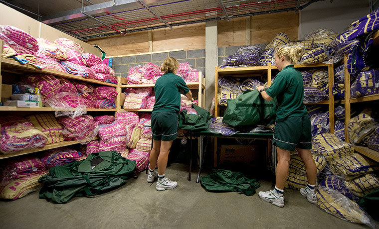Wimbledon photo book: Towel room with distribution for the courts