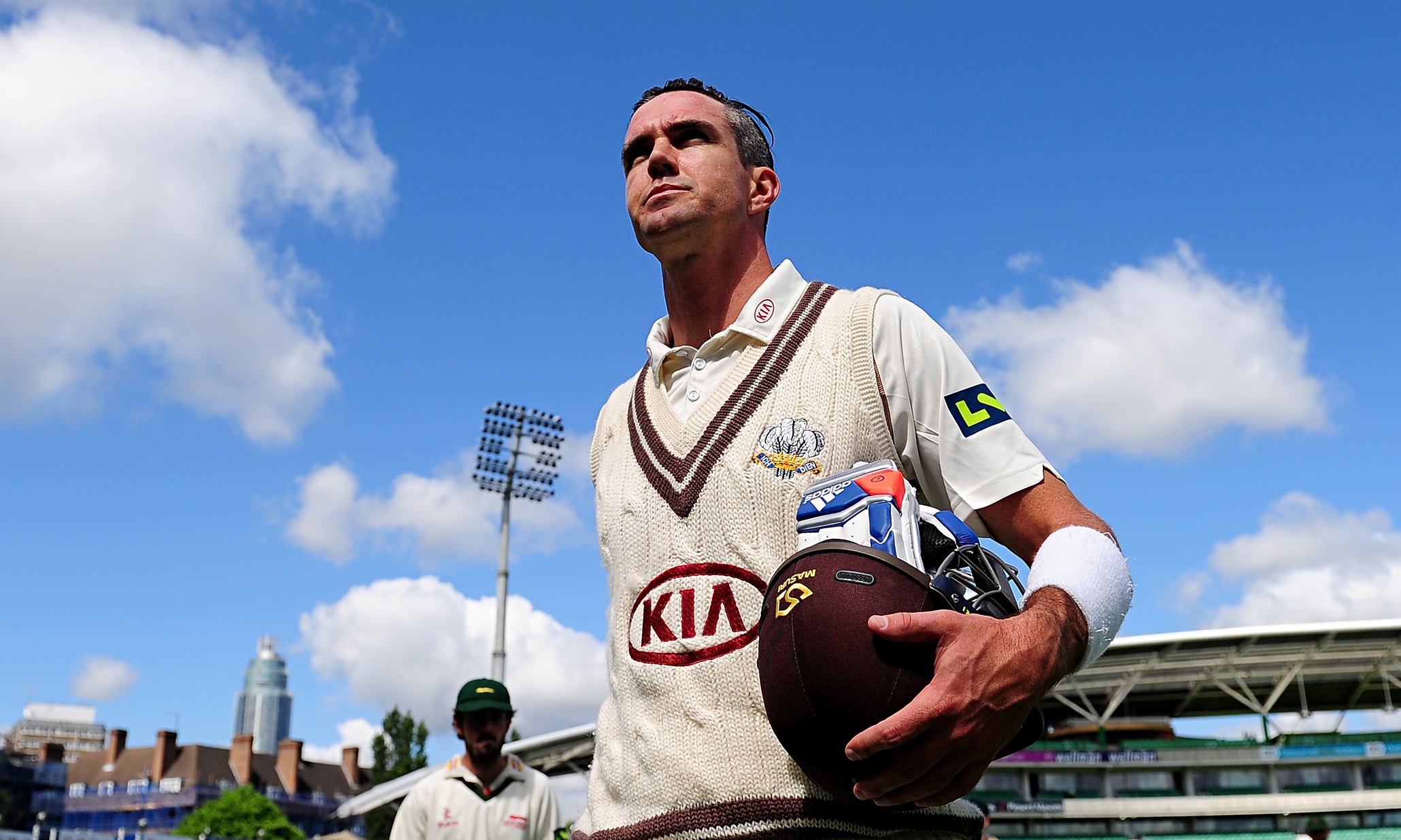 Lancashire make promising start to shackle Surrey and Kevin Pietersen
