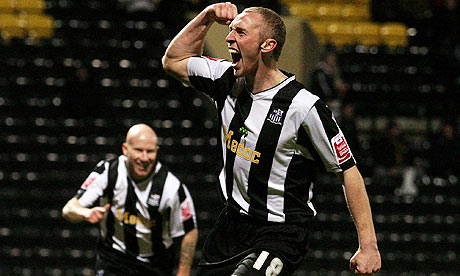Notts-Countys-Stephen-Hun-001.jpg