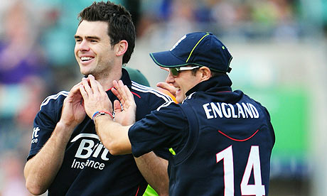 James Anderson and Andrew Strauss celebrate the wicket of Mohammad Hafeez