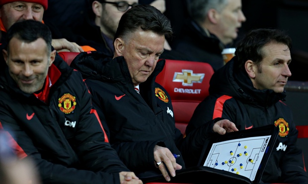 Manchester United’s Louis van Gaal suffers twitchy bum time playing 4-4-2