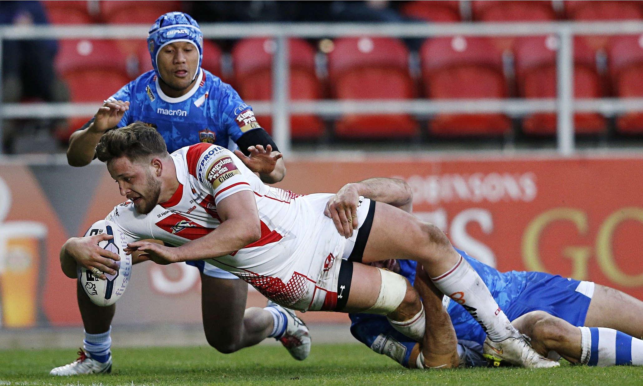 Lewis Charnock shines for St Helens in nine-try slaughter of Wakefield