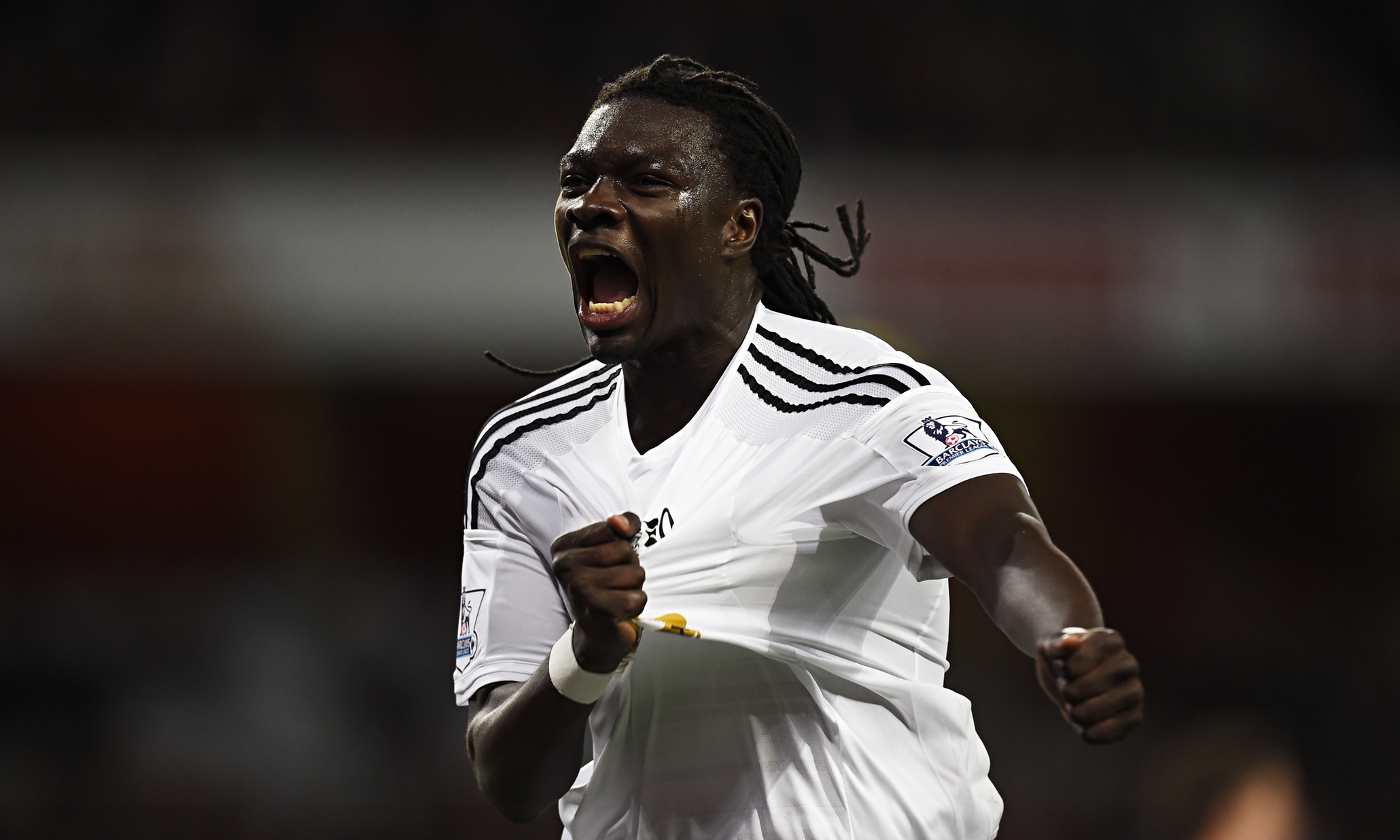 Swansea end Arsenal’s run with late goal by Bafétimbi Gomis