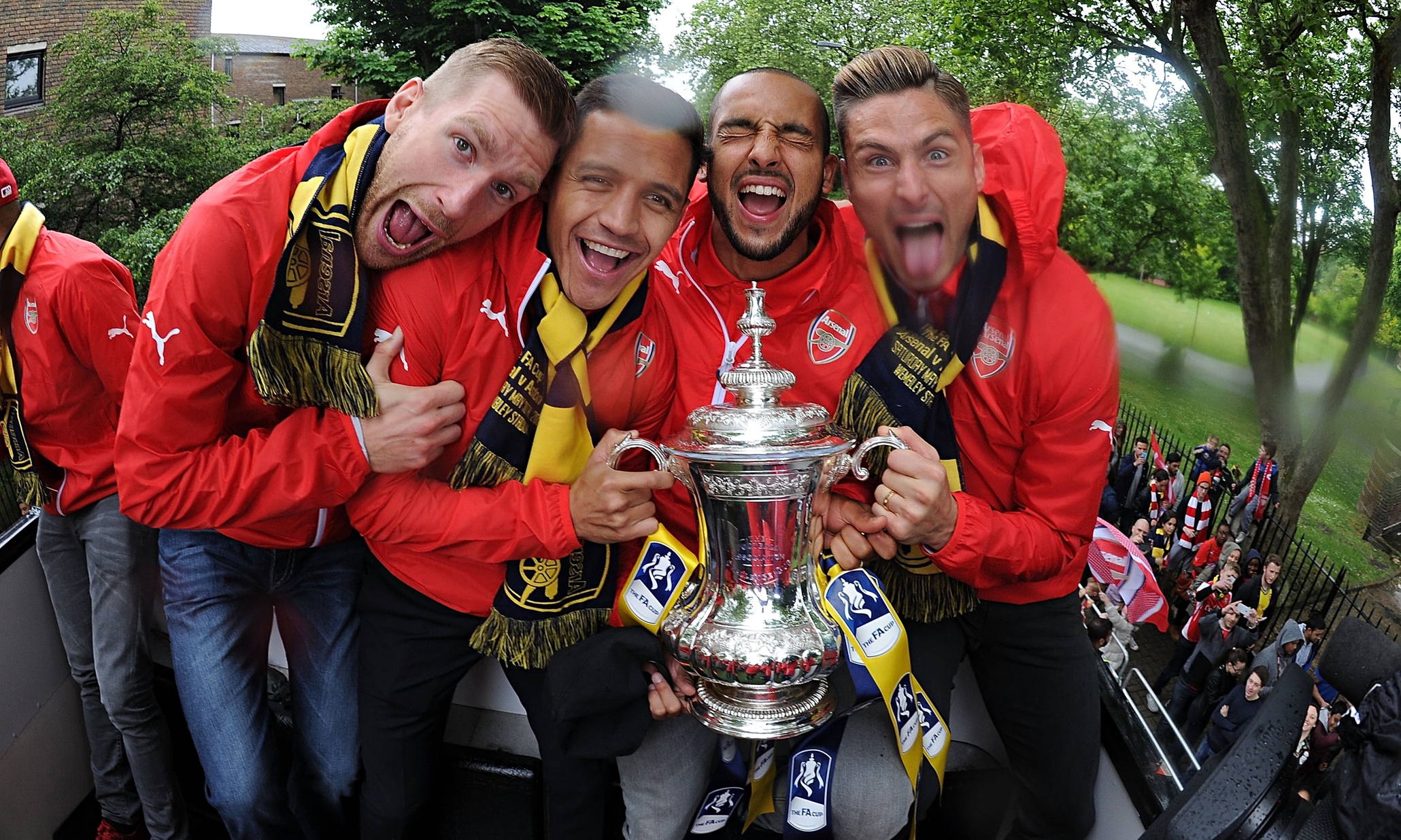 Arsenal must push on for title after enjoying their FA Cup cruise