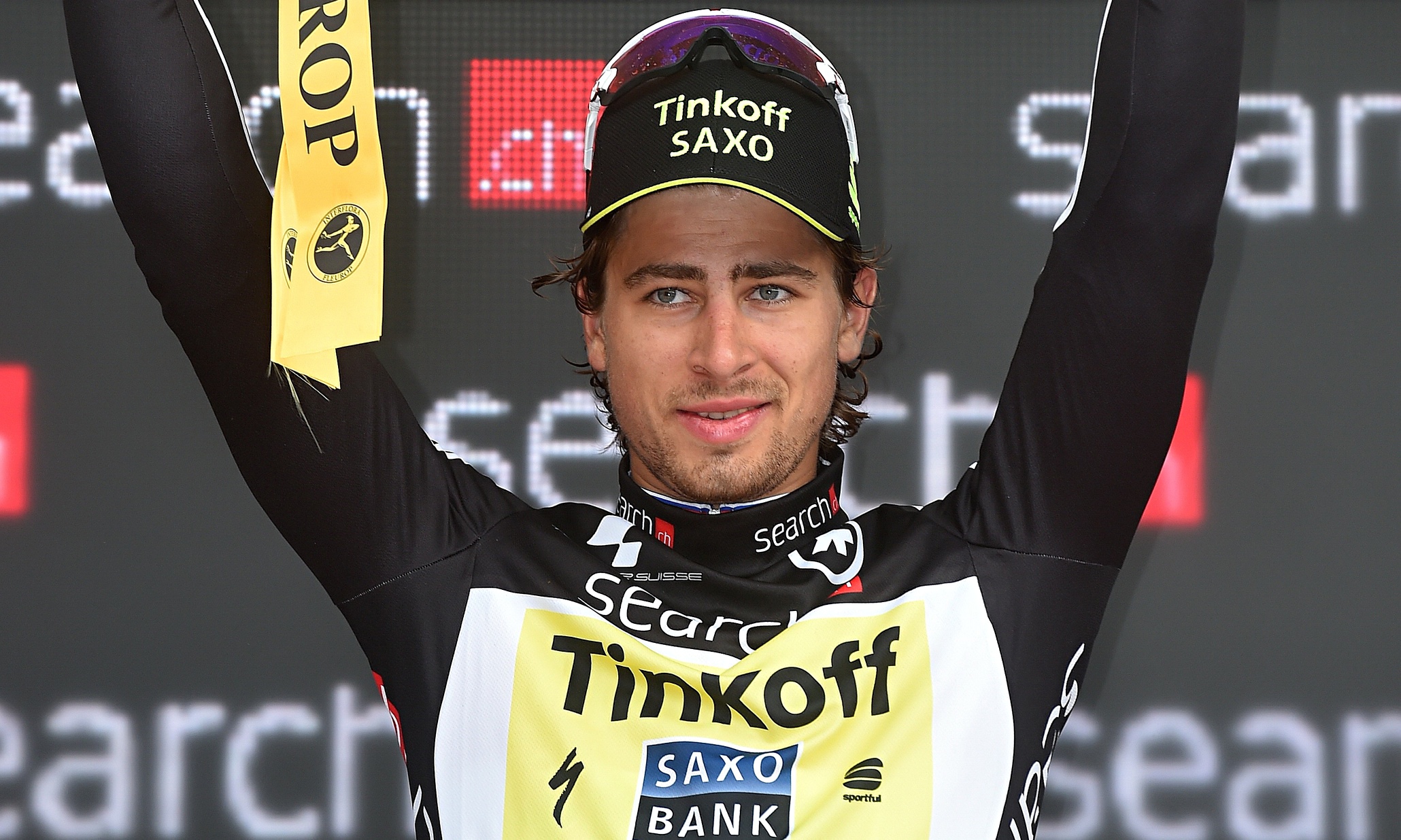 Mark Cavendish hit by crash as Peter Sagan wins Tour de Suisse stage