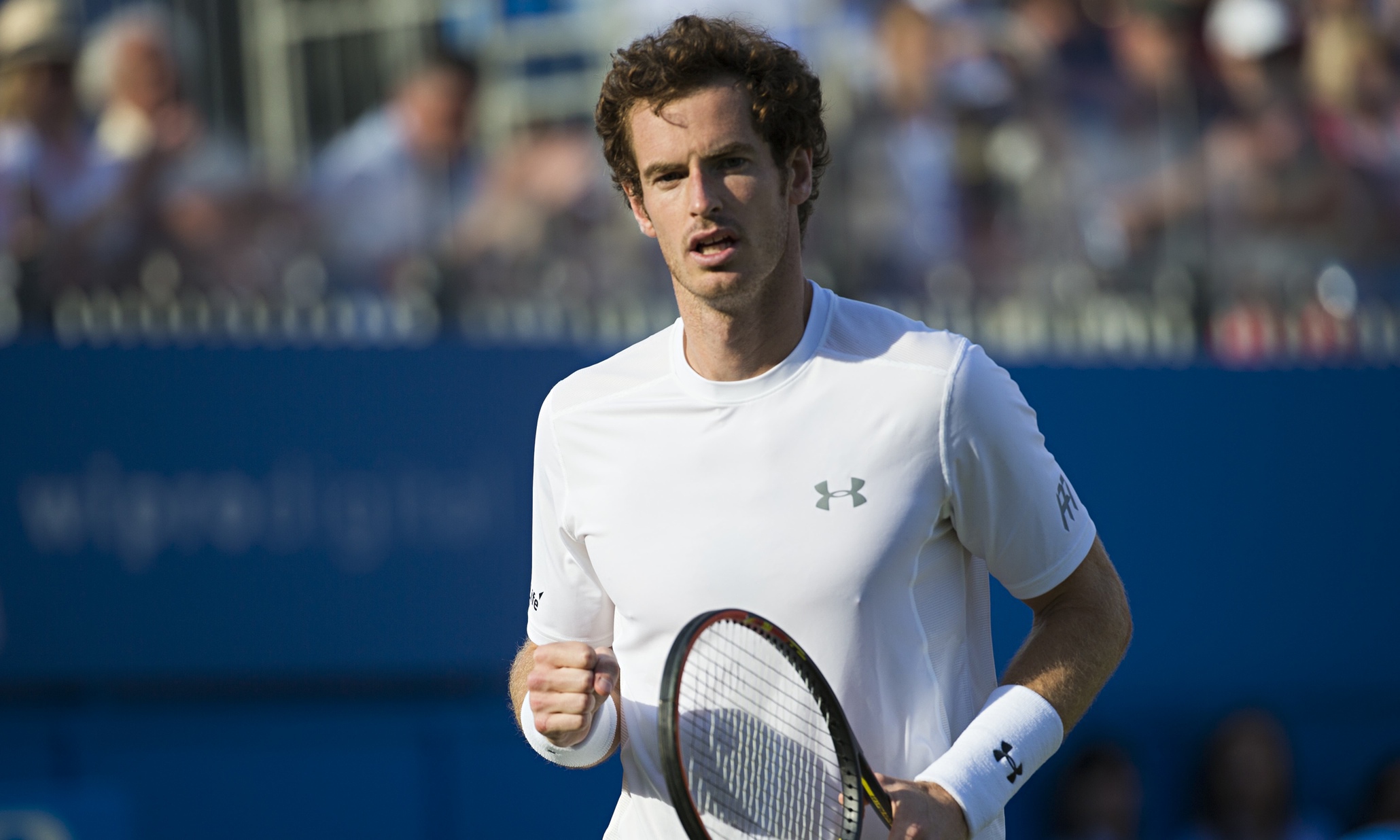 Andy Murray beats Gilles Müller to reach last four of Aegon Championships