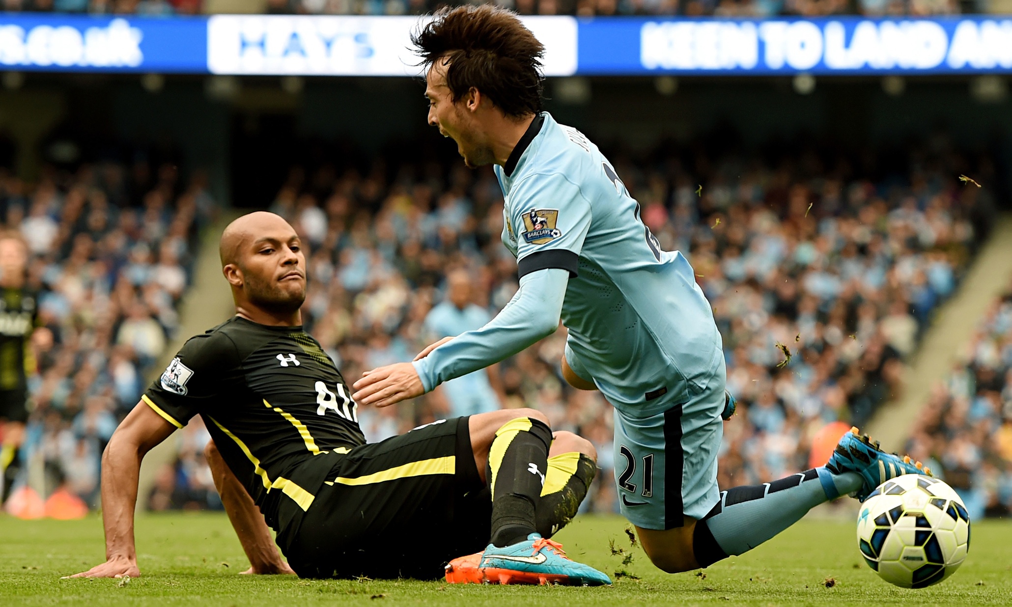 Sunderland sign Tottenham’s Younès Kaboul for undisclosed fee
