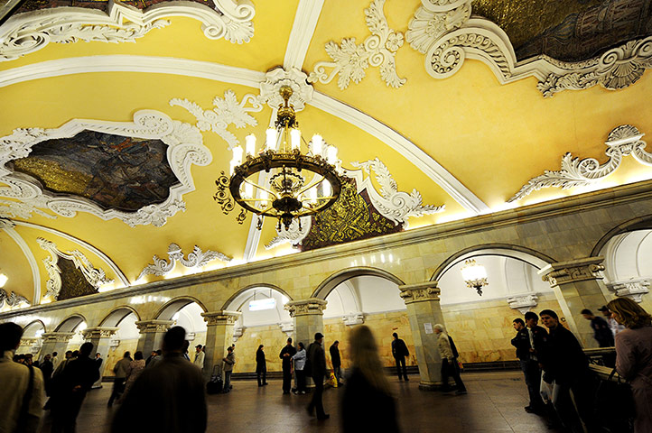 World subways: Komsomolskaya metro station, Moscow  