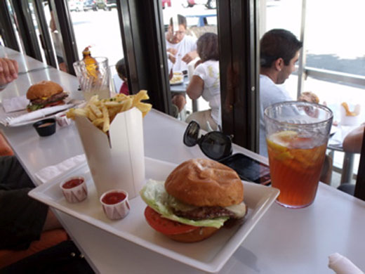 Food tour of America: Burger lounge, San diego, California