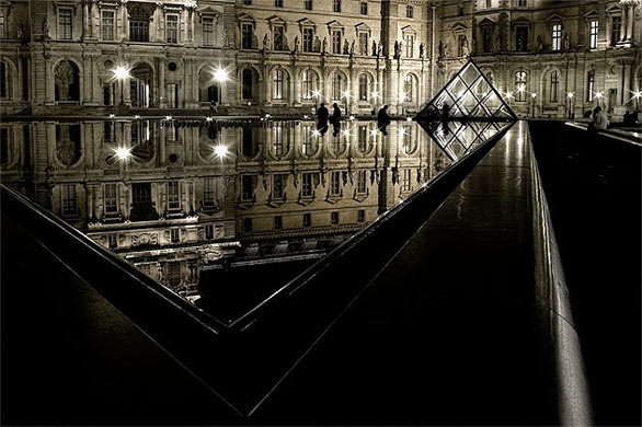 Pictures of the year: The Louvre at night