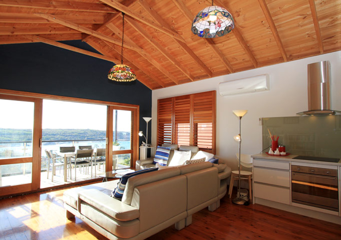 Travel airbnb: airbnb Malabar