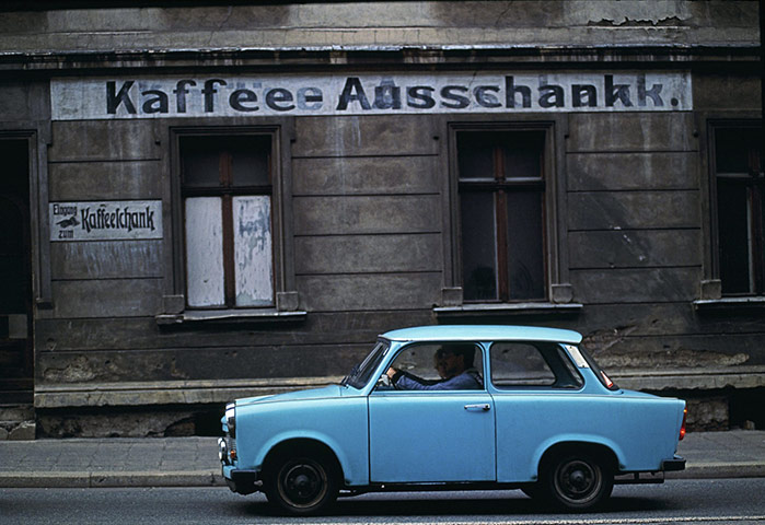 berlin vintage: Faded signage in Prenzlauer Berg