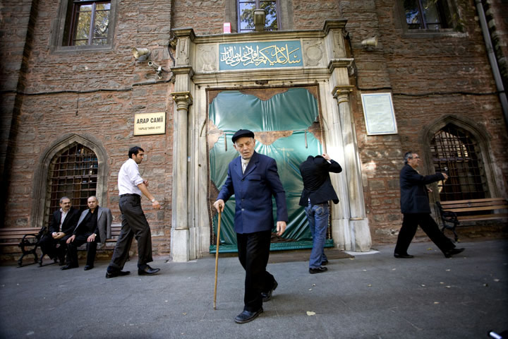 Istanbul - in pictures: Galata mosque