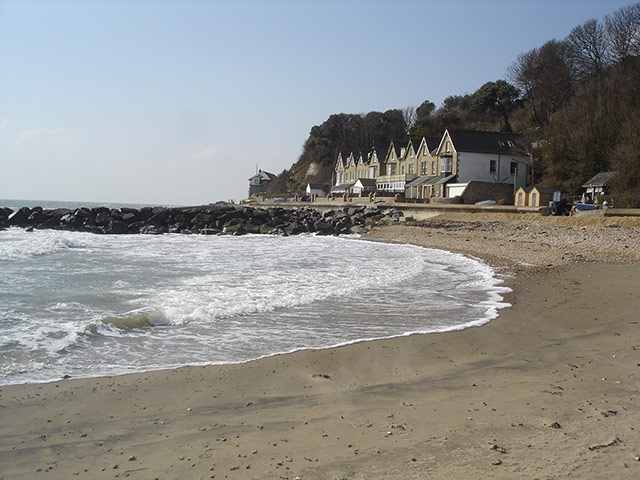 valentine cottages: boat house beach