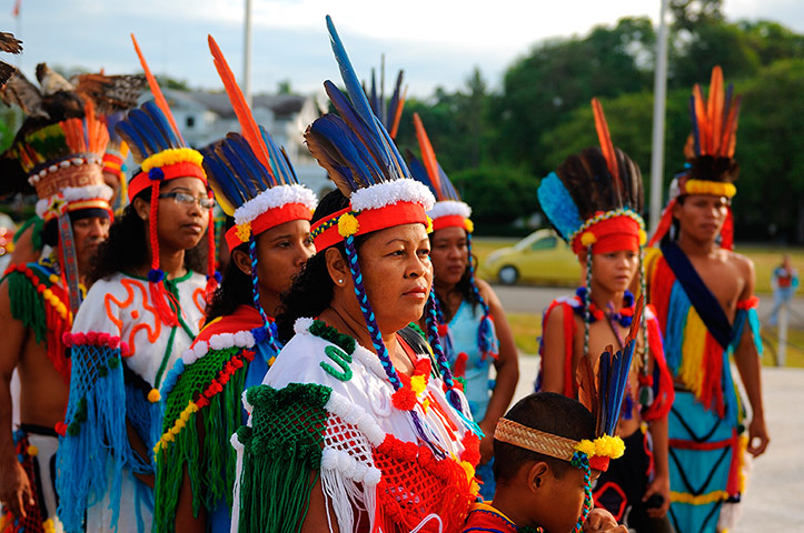 viewfinder: headdresses