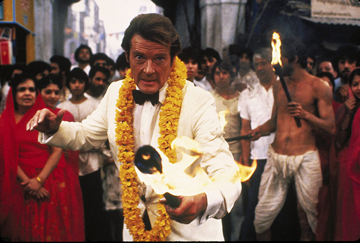 Bond countries: Octopussy scene in India