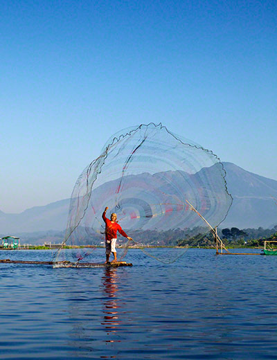 TPOYA: Bagendit Lake, Situ Bagendit village, Garut, Indonesia 