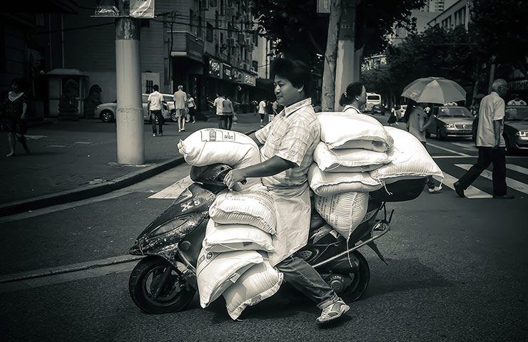 Shanghai megacity: Changhai moped