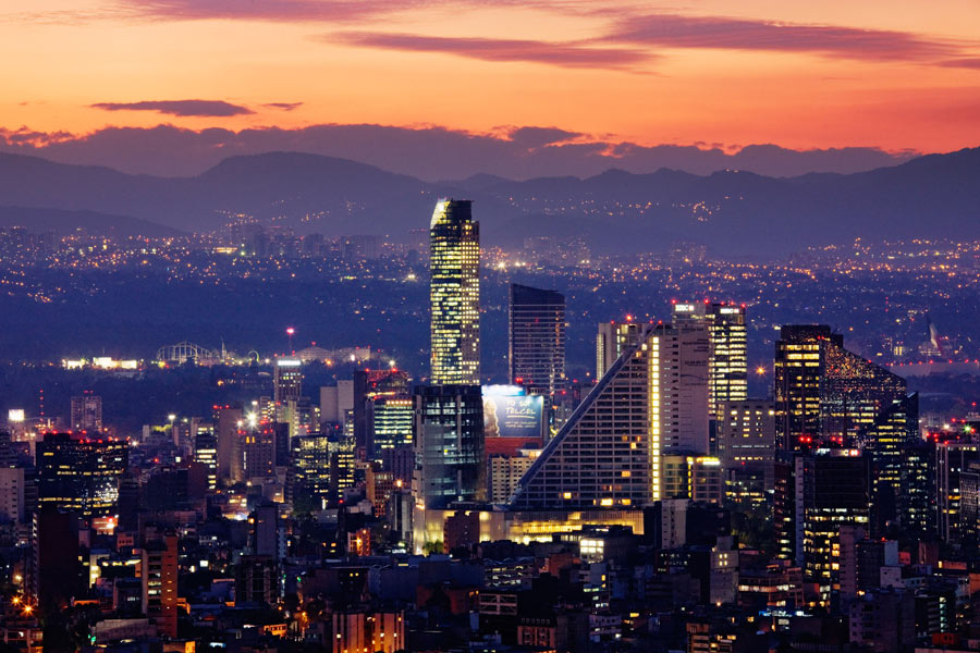 Walking Mexico City From Sprawling Suburbs To Steel Skyscrapers 