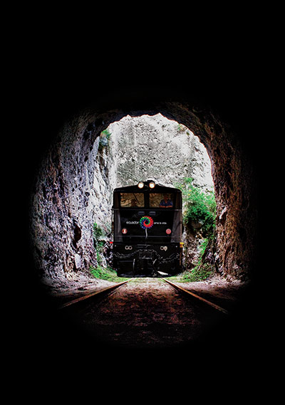 Ecuador train: Tren de la Libertad passes through a tunnel 