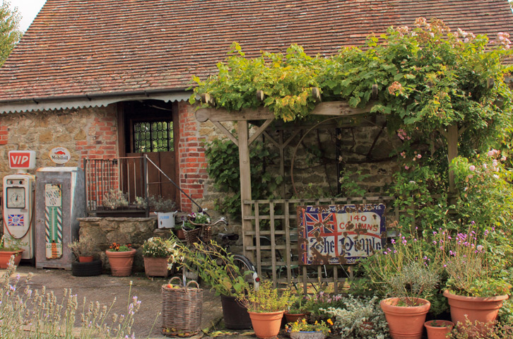 Cool Cottages Dorset: The Smithy, Old Forge, Compton Abbas, Dorset