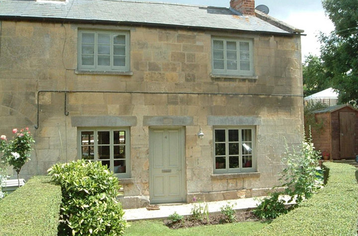 CotswoldsCottages: Coates Mill, Winchcombe